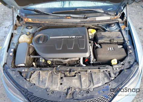 2015 Chrysler 200 S z USA, uszkodzony, nr VIN 1C3CCCDG4FN589566